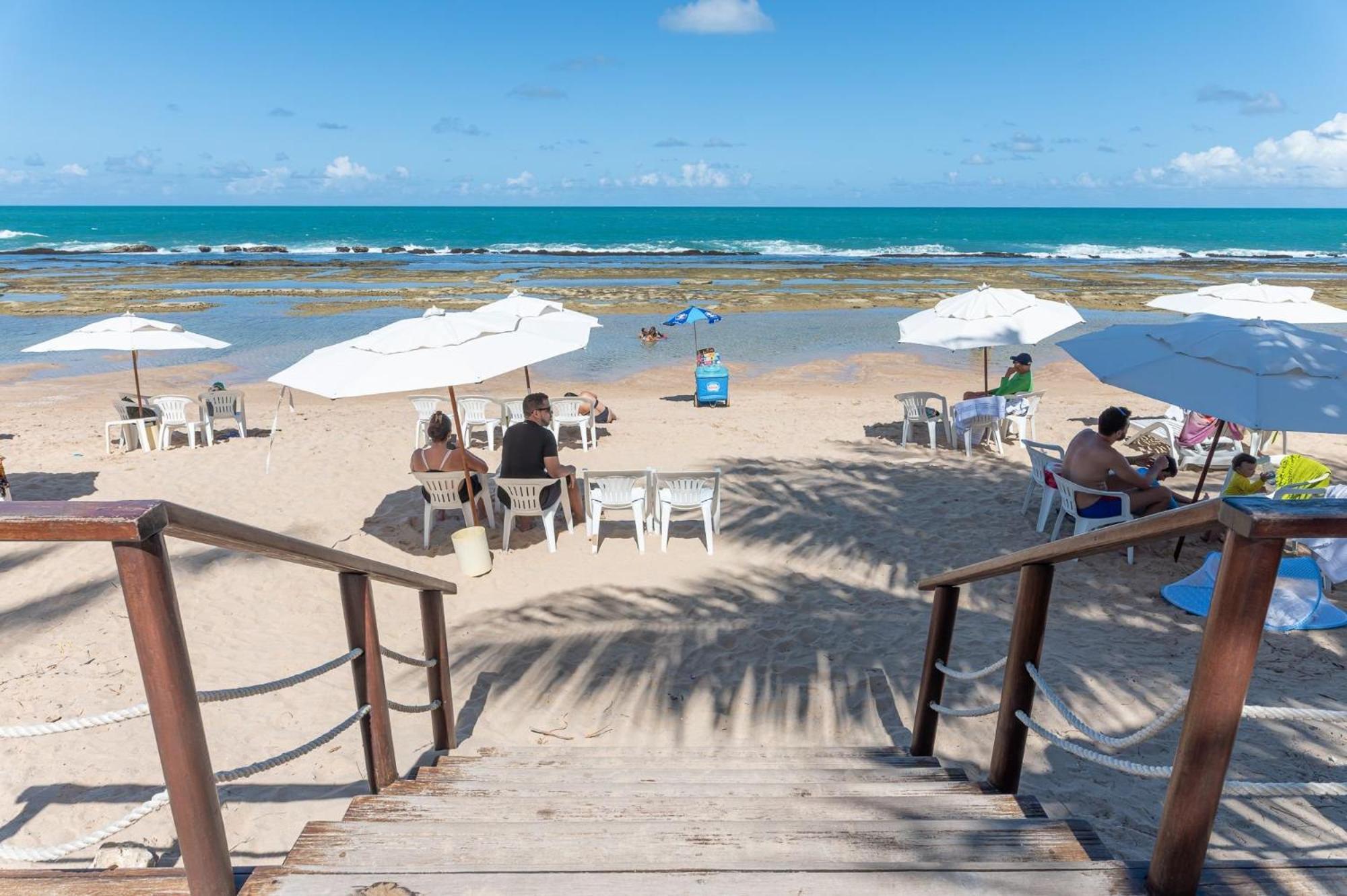 Marulhos Suites Resort Muro Alto Beira Mar Por Brevelar ปอร์โต จิ กาลินญาส ภายนอก รูปภาพ